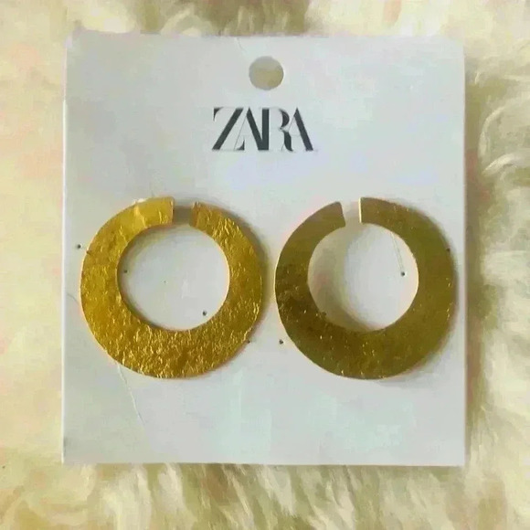 Zara open circle earring - Picture 3 of 3